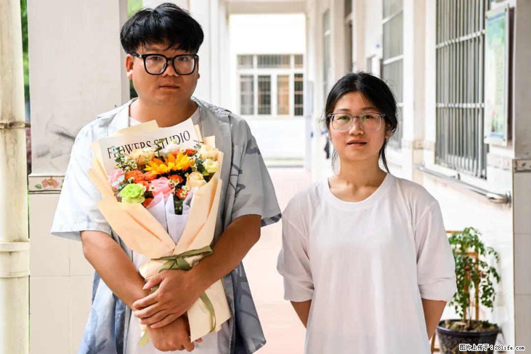 全网追的“扁担女孩”,找了一份暑假工,时薪12元 - 驻马店生活资讯 - 驻马店28生活网 zmd.28life.net