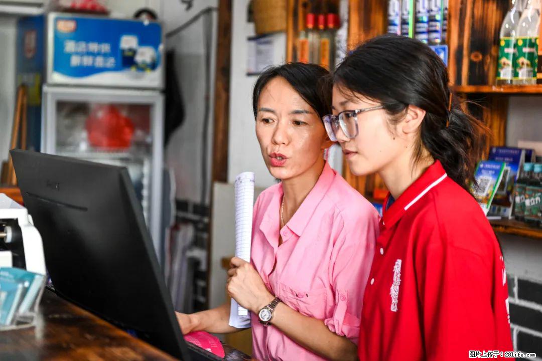 全网追的“扁担女孩”,找了一份暑假工,时薪12元 - 驻马店生活资讯 - 驻马店28生活网 zmd.28life.net